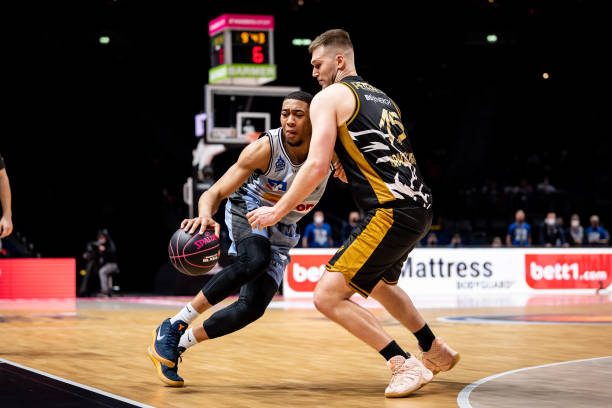 激烈的对决 激烈的对决